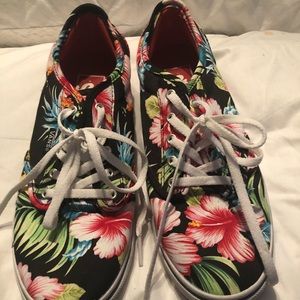 Floral vans. Women’s size 7.0.